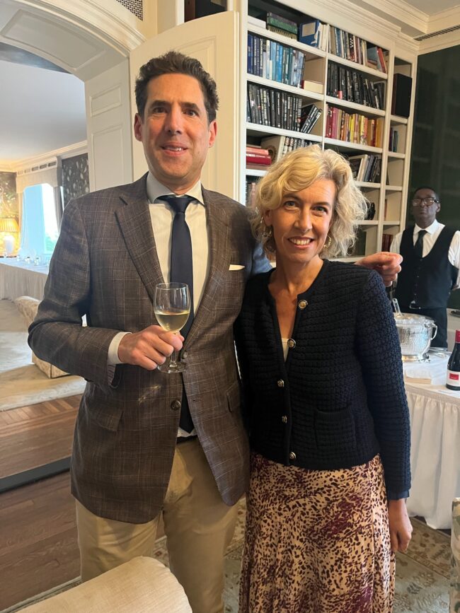 Lucinda Literary Mastermind